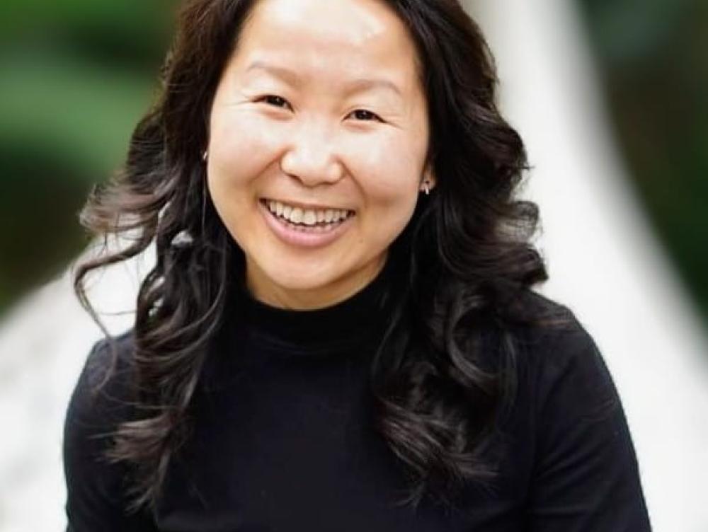 Mai Lee Chang headshot
